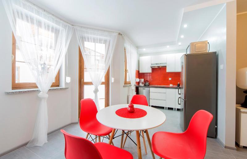 Eleganckie i Stylowe Apartamenty Sun Seasons 24 w Karpaczu z Parkingiem by Noclegi Renters - image 10