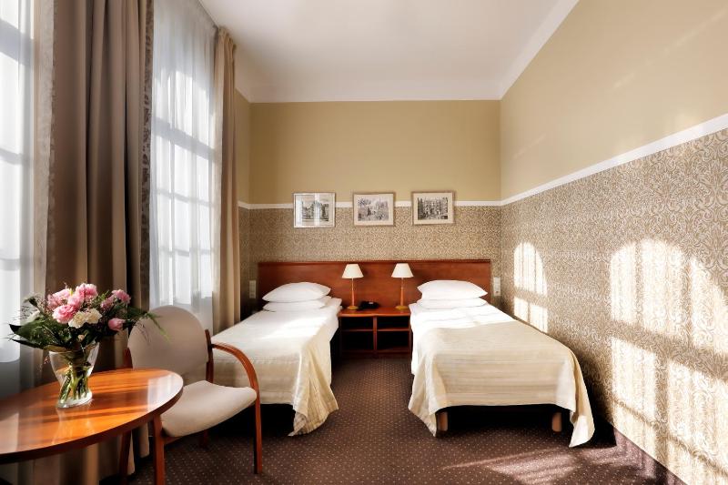 Standard Double or Twin Room image 3