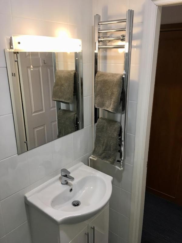 Single Room image 2