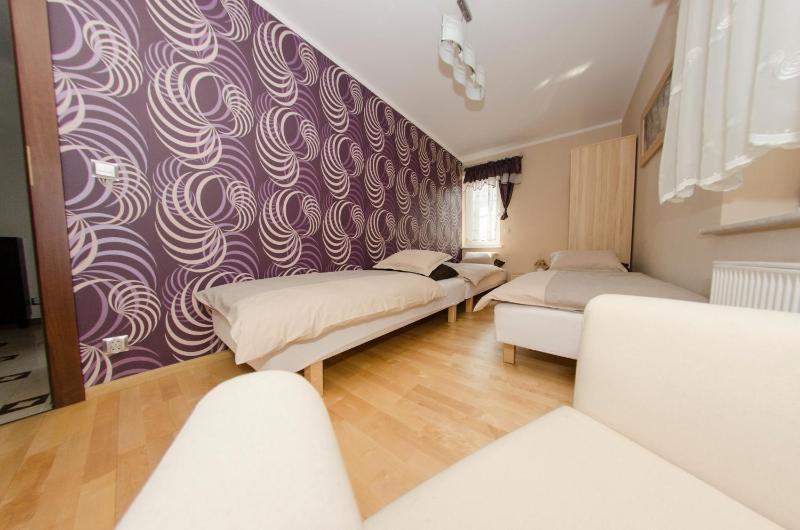 Triple Room with Shared Bathroom image 1