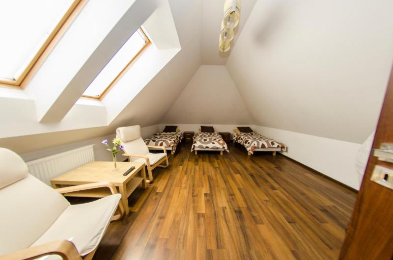 Double or Twin Room with Shared Bathroom image 1