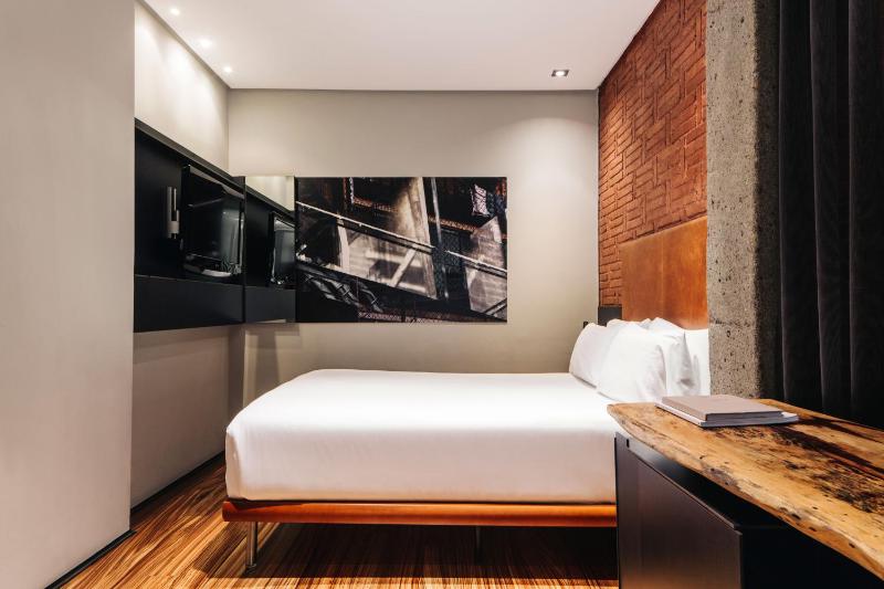 Executive Single Room image 3