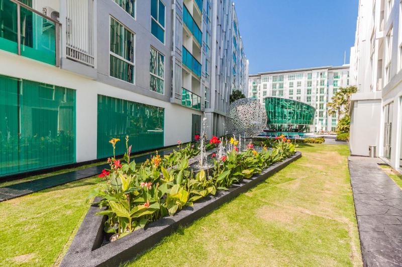 City Center Residence By Pattaya Sunny Rentals - image 12