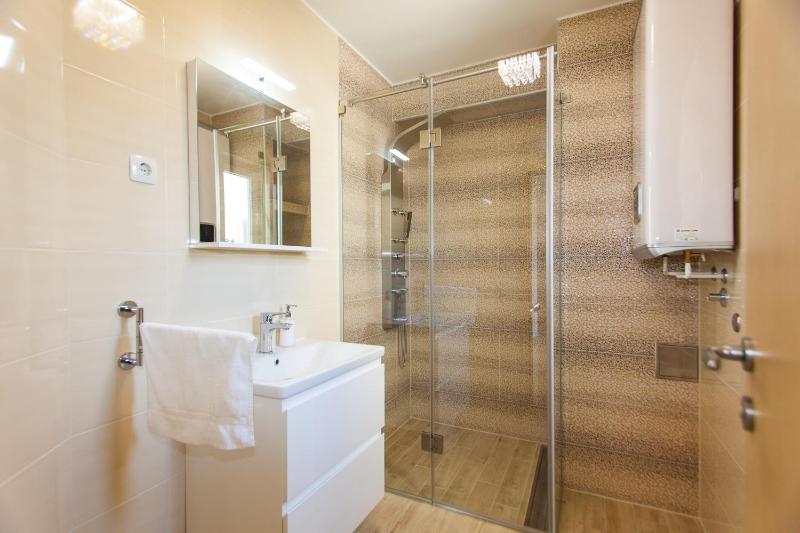 Deluxe Villa Nina - image 26