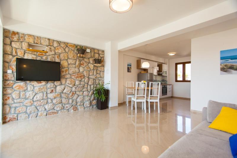 Deluxe Villa Nina - image 31