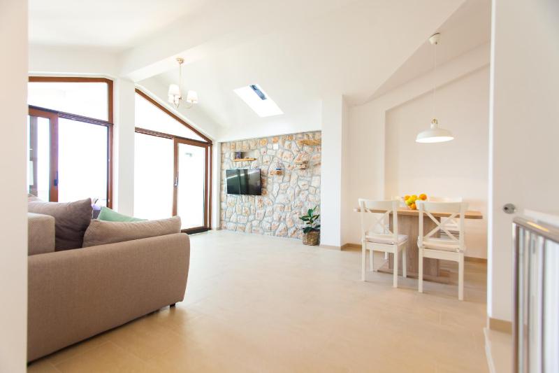 Deluxe Villa Nina - image 10