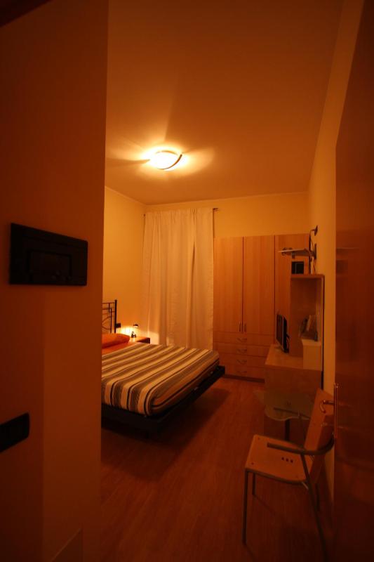 Double Room image 3