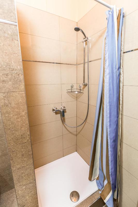 Classic Studio Apartment with Two Extra Beds image 2