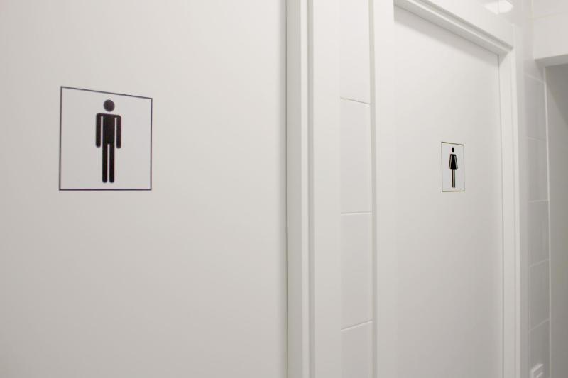 Single Bed in Dormitory Room image 4