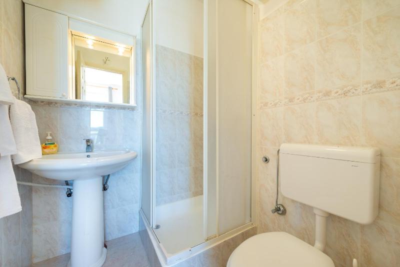 Apartment image 4