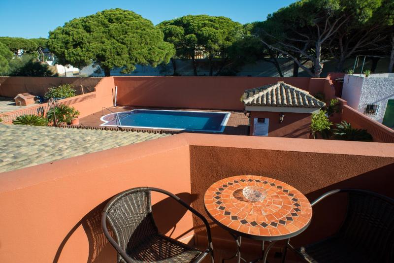 Deluxe Double Room with Balcony image 2