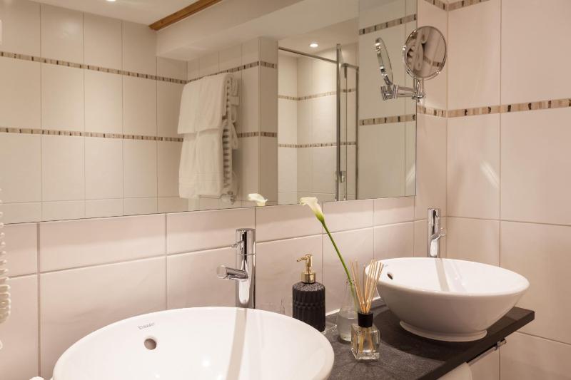 Village Suite image 3