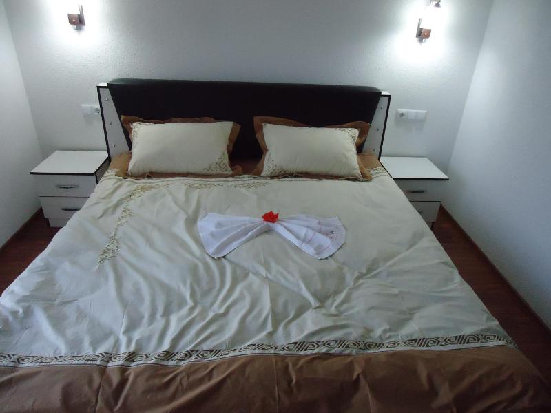 Single Room with Balcony image 2