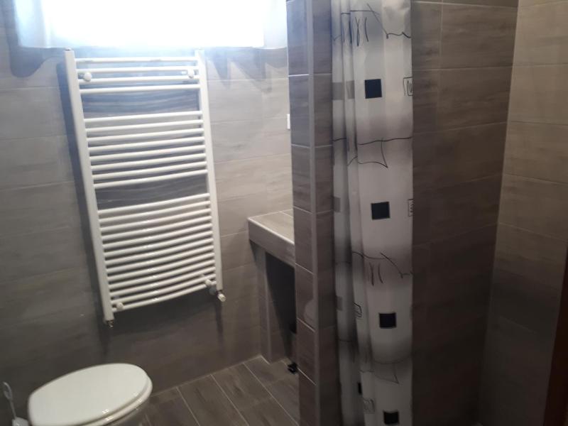 One-Bedroom Apartment image 3