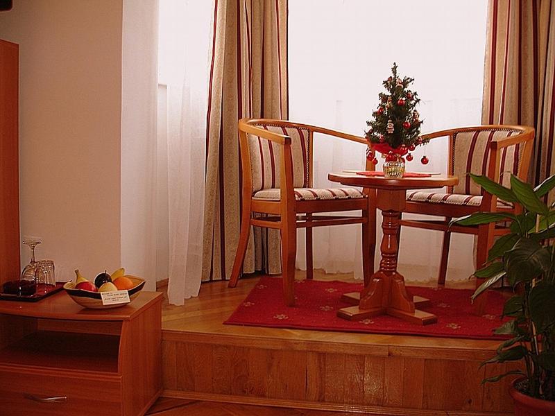 Standard Double Room image 2