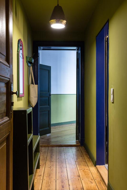 One-Bedroom Apartment image 4