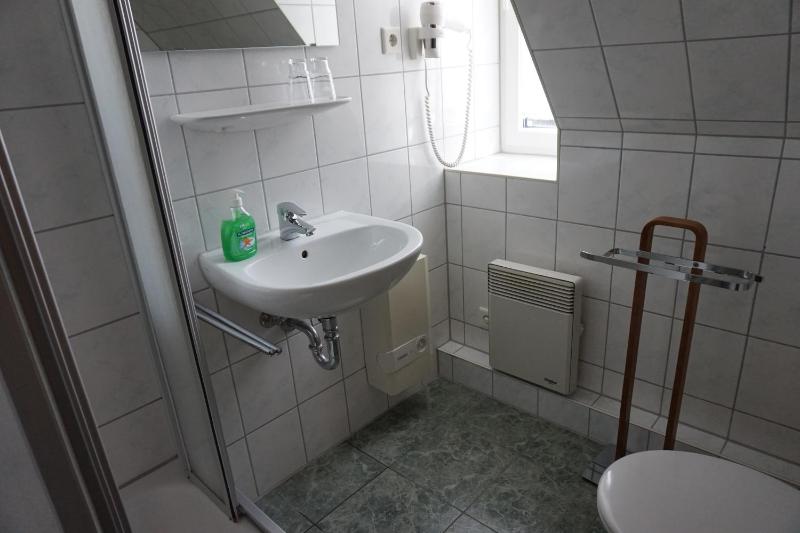 Small Double Room image 2