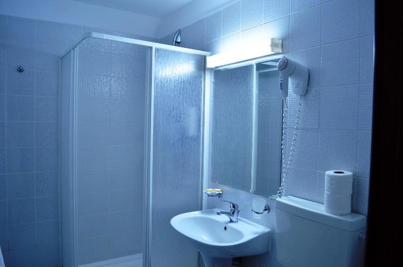 Double Room image 2