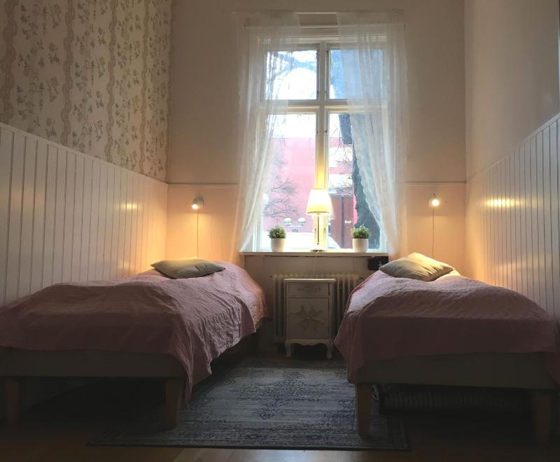 Twin Room with Shared Bathroom image 3