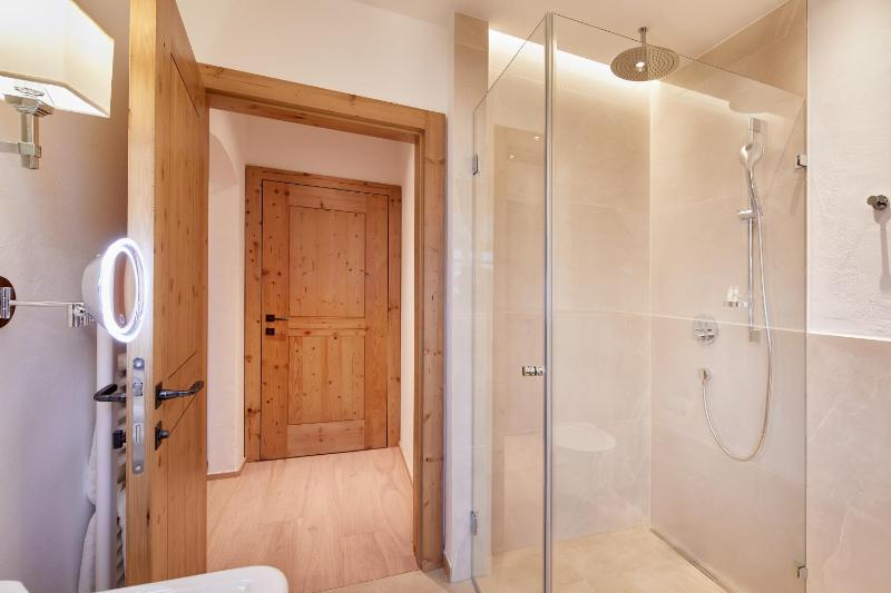 Superior Chalet image 4