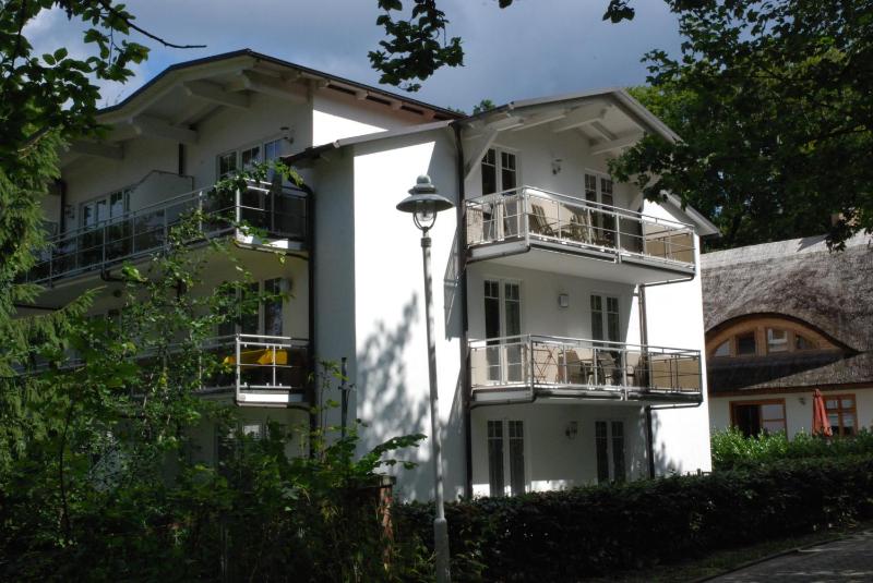 One-Bedroom Apartment image 1