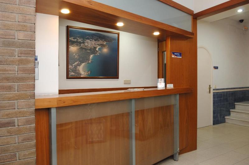 Almirall Apartaments - image 19
