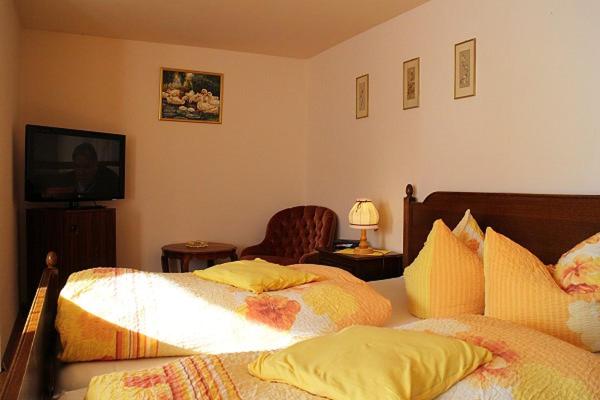 Double Room with Terrace image 2