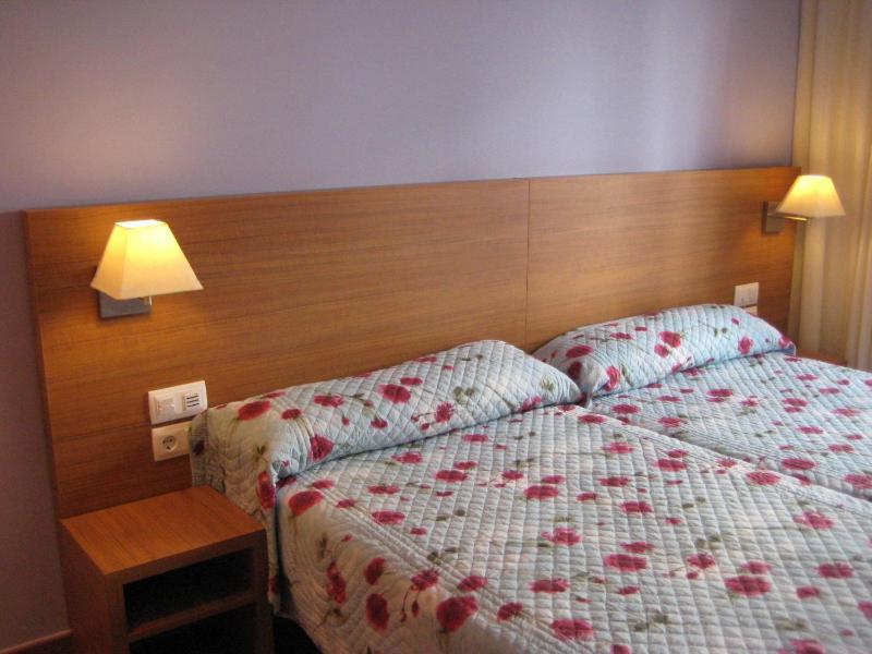 One-Bedroom Apartment (2 Adults + 2 Children) image 3