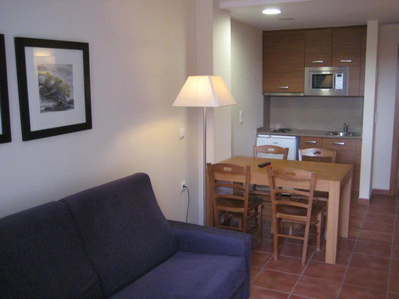 One-Bedroom Apartment (2 Adults + 2 Children) image 2