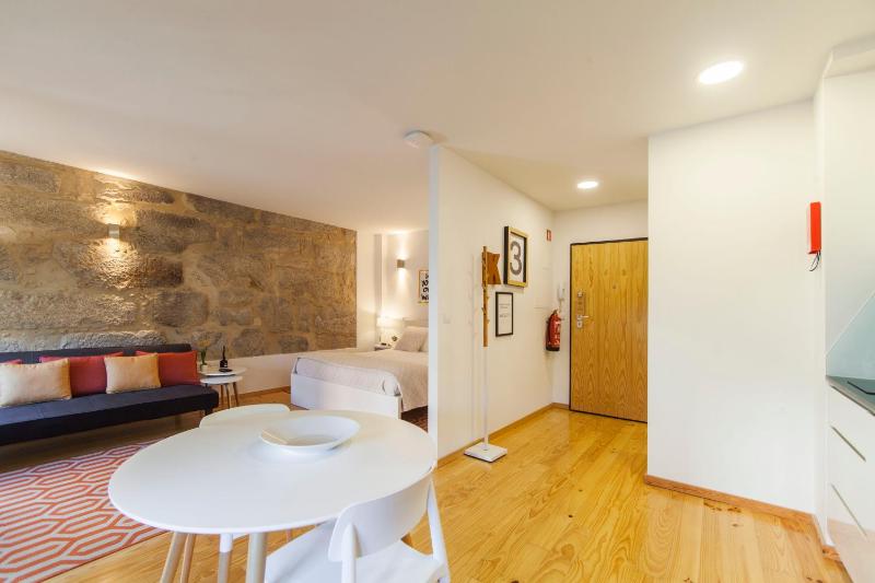 Oporto Local Studios - image 8