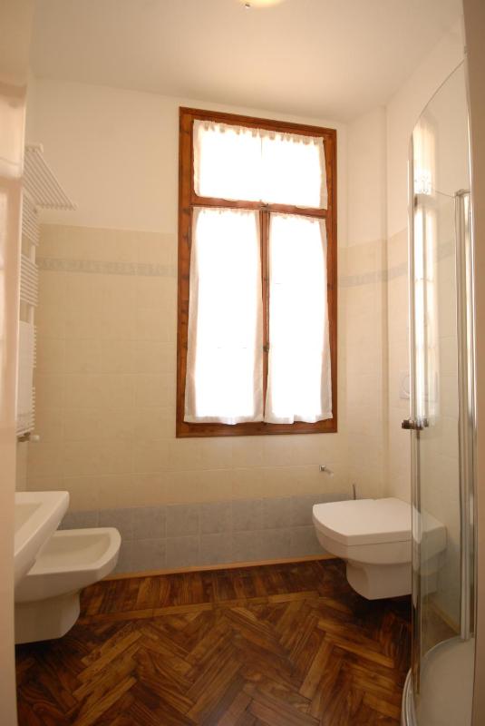 Single Room image 2