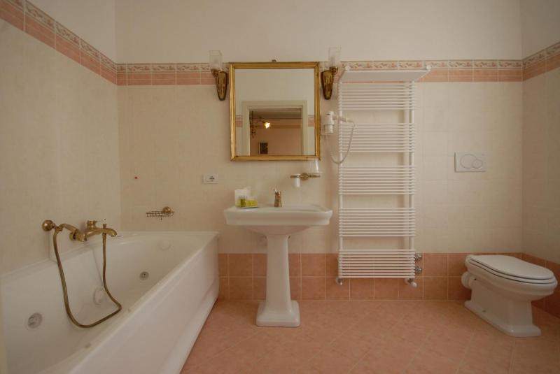 Superior Double Room image 1