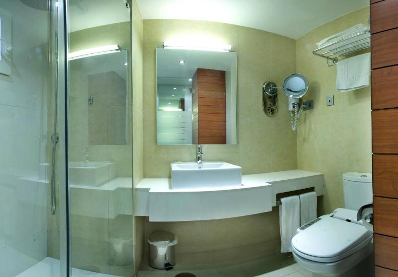 Deluxe Apartment with Sea View image 4