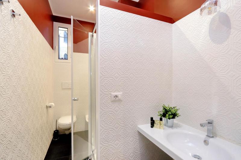 Three-Bedroom Apartment with Balcony image 3