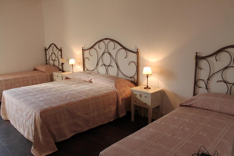 Superior Quadruple Room image 4