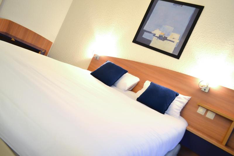 One-Bedroom Apartment image 1