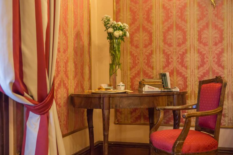 Grand Deluxe Double Room image 4