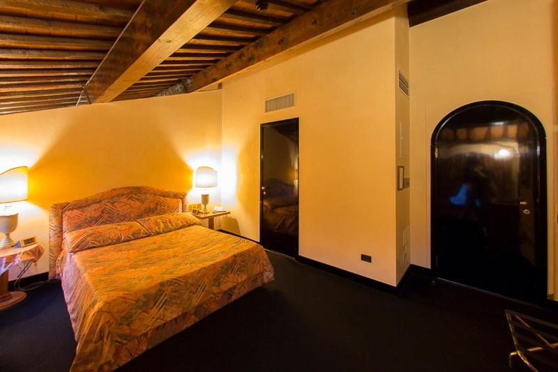 Classic Junior Suite image 1
