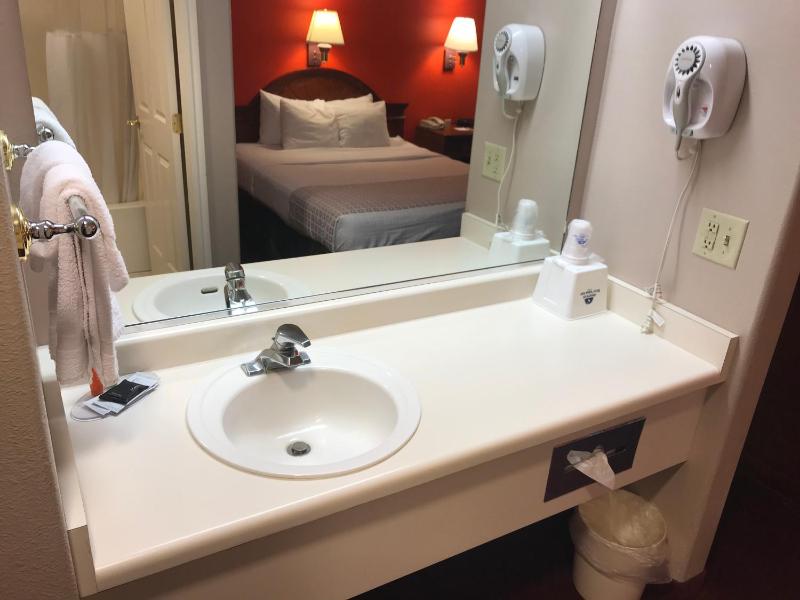 King Room image 2