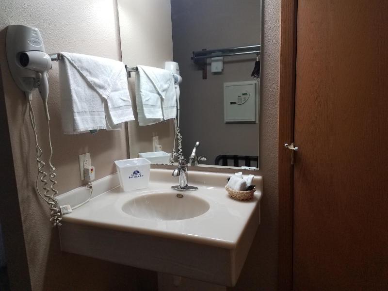 Double Room with Two Double Beds - Non-Smoking image 2