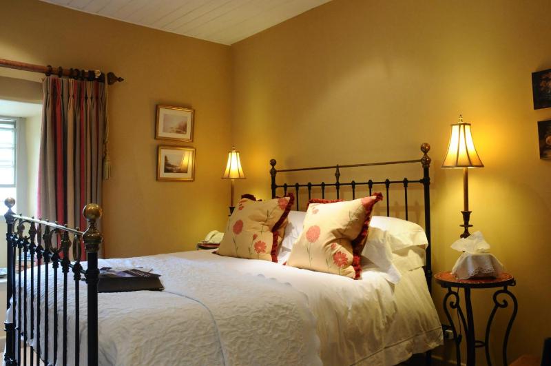 Superior Double Room image 4