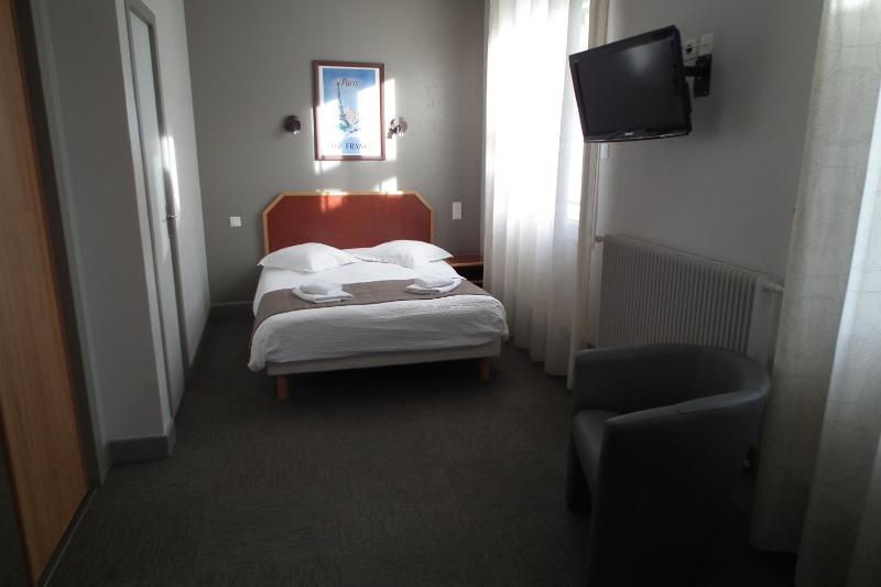 Budget Double Room image 3