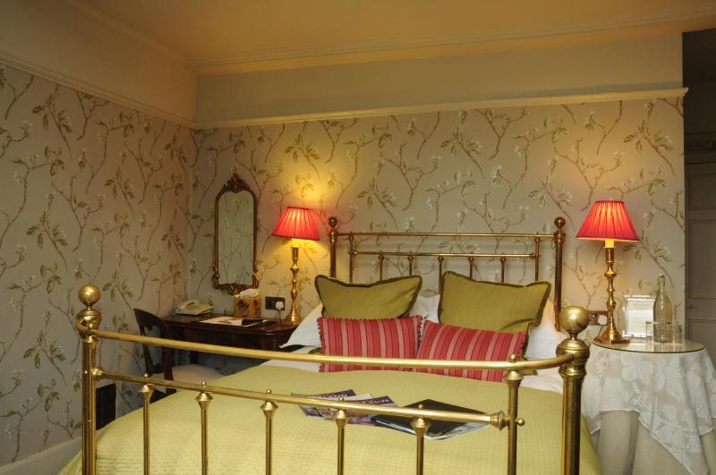 Superior Double Room image 3