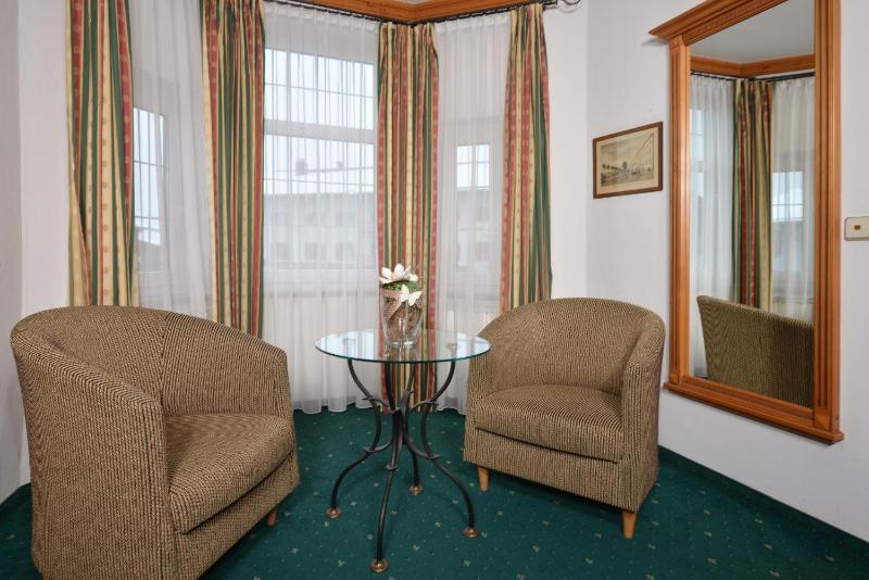 Standard Double Room image 2