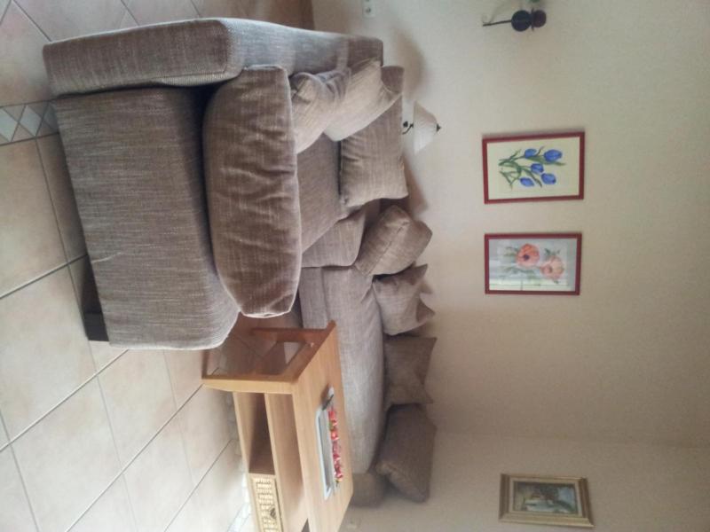 One-Bedroom Apartment image 3