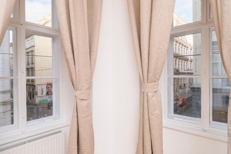 Belvedere Suite - image 8
