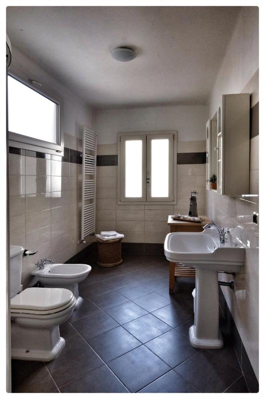 Double Room with Private Bathroom image 4