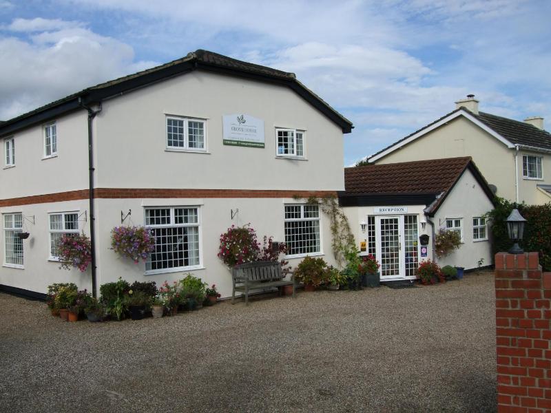 Grove House - Woodbridge - image 6