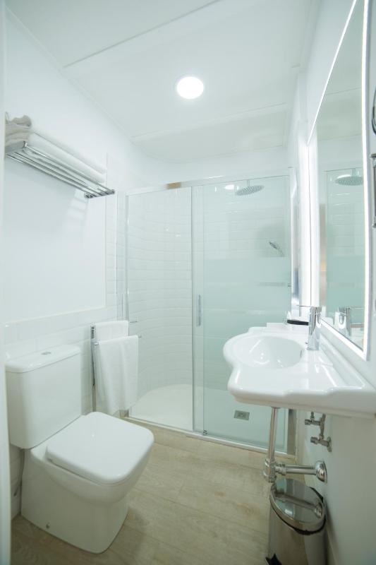 Studio Apartment image 2
