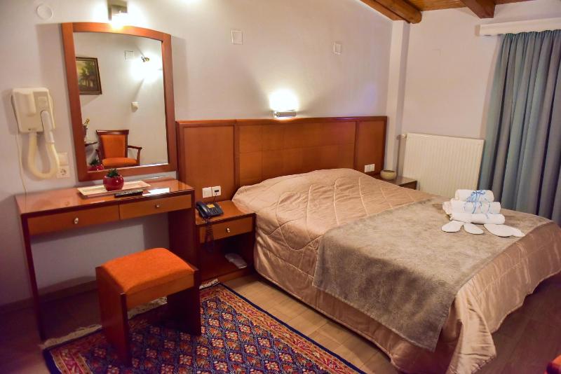Quadruple Room with Sea View image 1